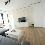 Sunny 2-bedroom With Sea View Apartment Varna