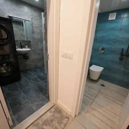 Sunny 2-bedroom With Sea View *