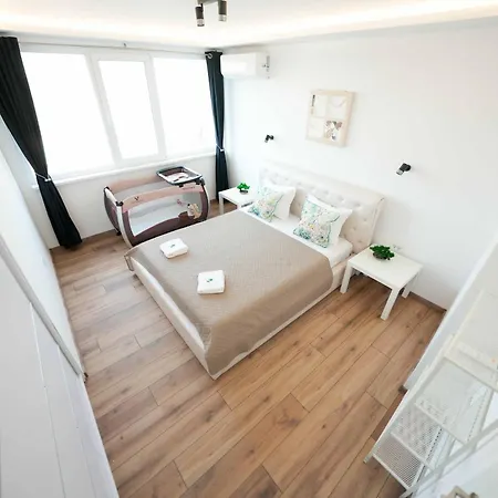 Sunny 2-bedroom With Sea View * Varna